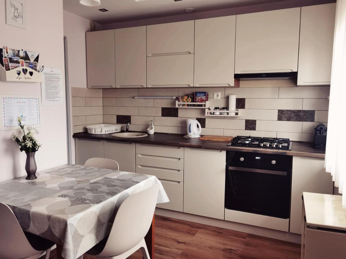 Lujzi Apartman Eger Bagian luar foto