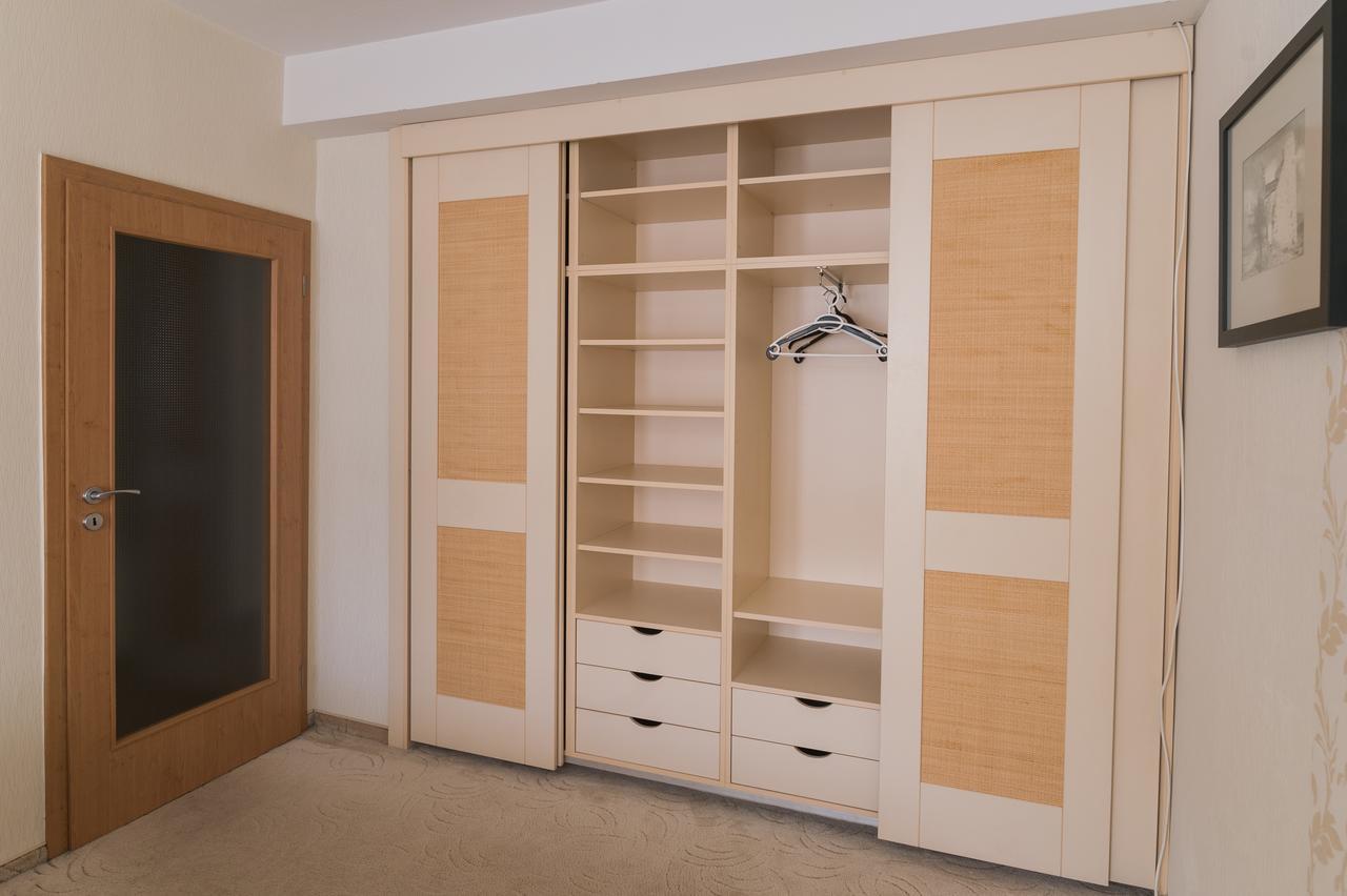 Lujzi Apartman Eger Bagian luar foto