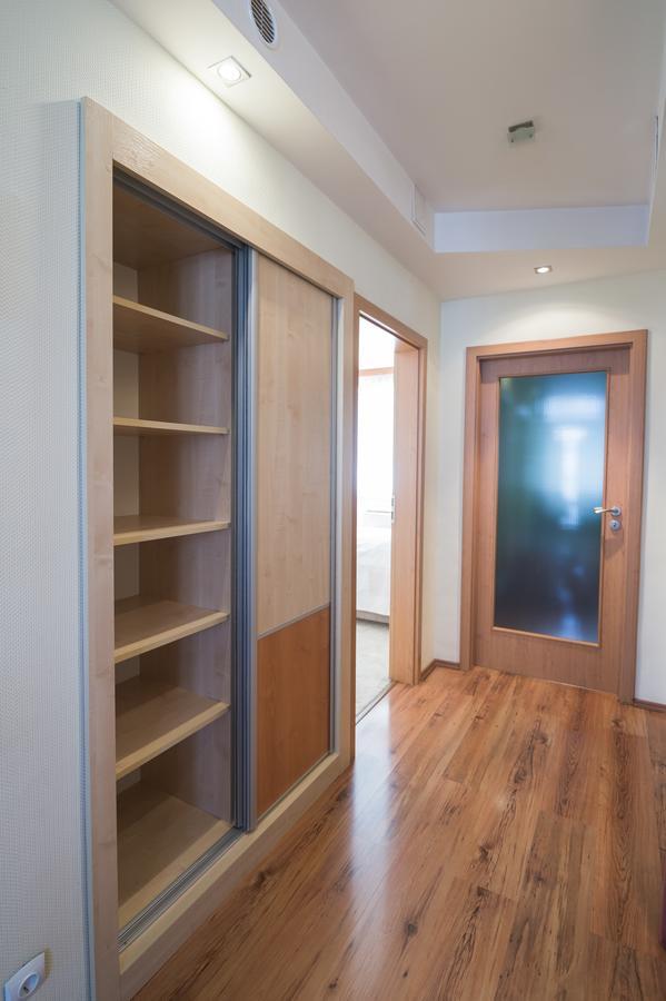 Lujzi Apartman Eger Bagian luar foto