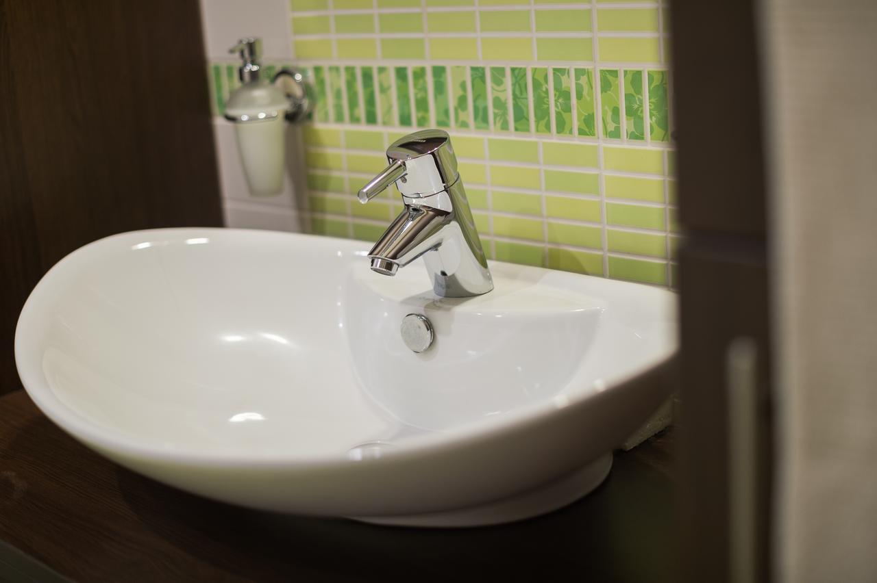 Lujzi Apartman Eger Bagian luar foto